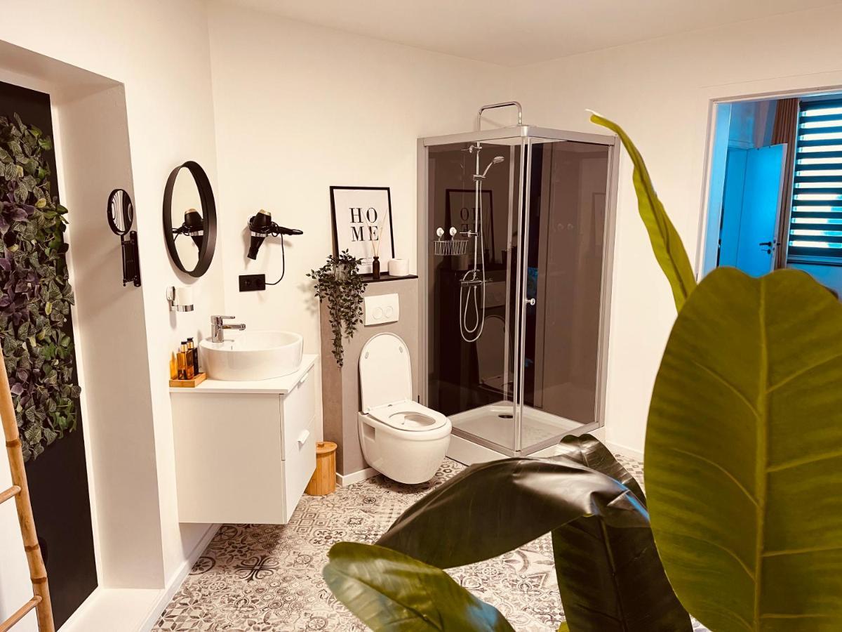 La Villa Chambre Deluxe Twin Бастон Екстериор снимка
