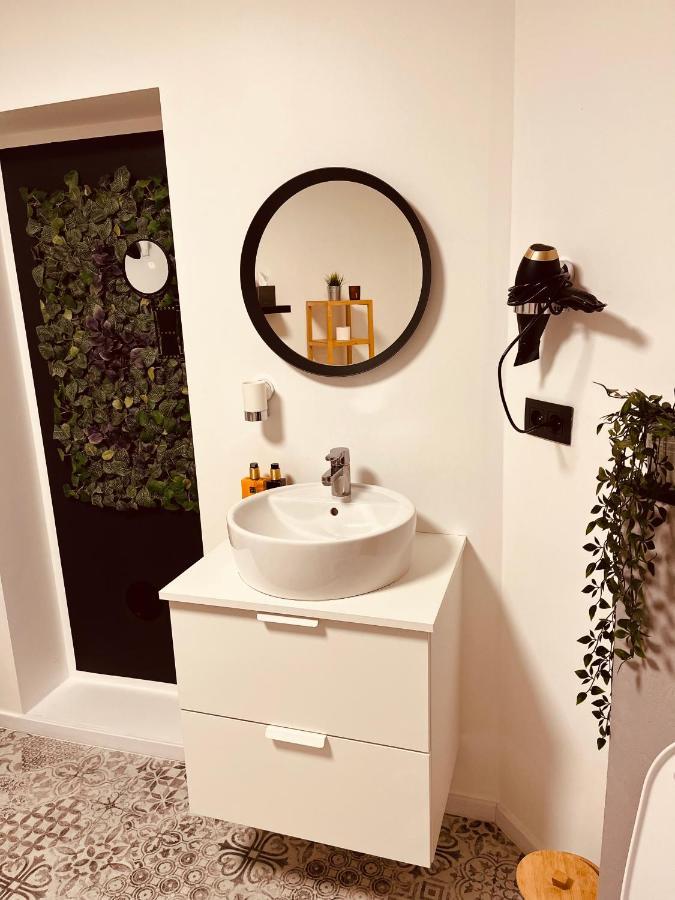La Villa Chambre Deluxe Twin Бастон Екстериор снимка